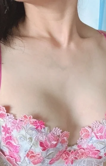 安達夫人