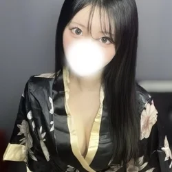 透明感あふれる美肌！「あやか」ちゃん出...