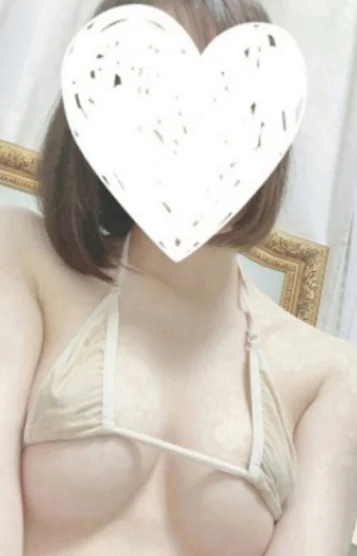 綾野かれん