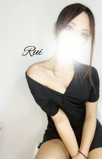 綾瀬るい