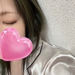 明日12/20は亜美(あみ)さんが出勤...