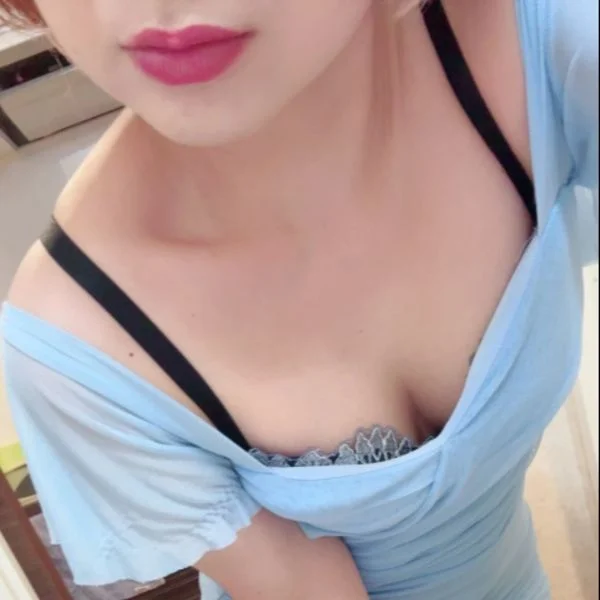 梅雨が近づいてるようで、ダルいですね〜😵