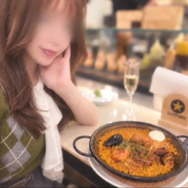 明日13:00〜21:00まで出勤します✨