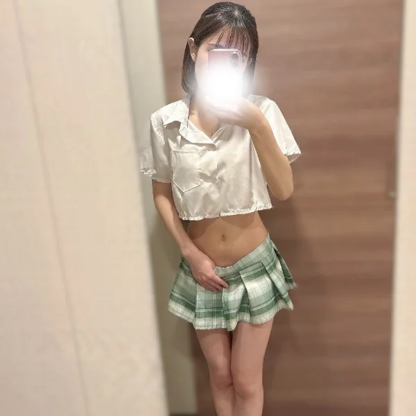 本日13:00-20:00出勤です🍀* ゚