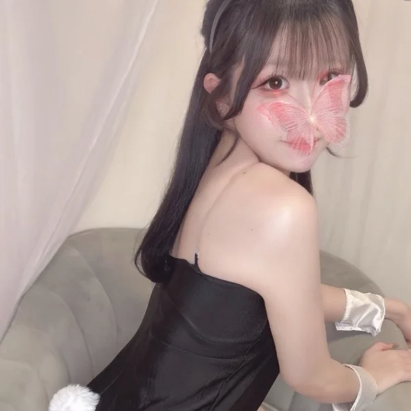 個人衣装は某サイトに！