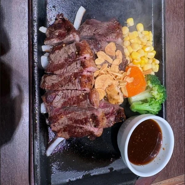 200gも食べたらお腹パンパン…😇