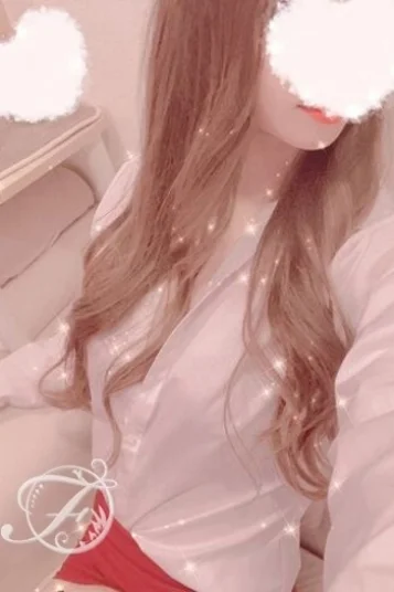 篠崎りょうか