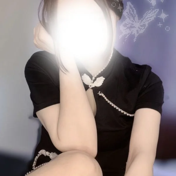 30日(火)、2日(木)います🍓💭