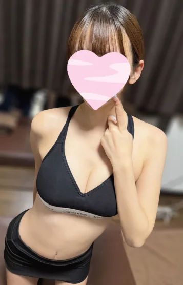 新人くれな