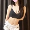 新人もも