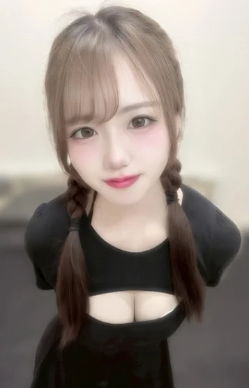 吉沢あいな