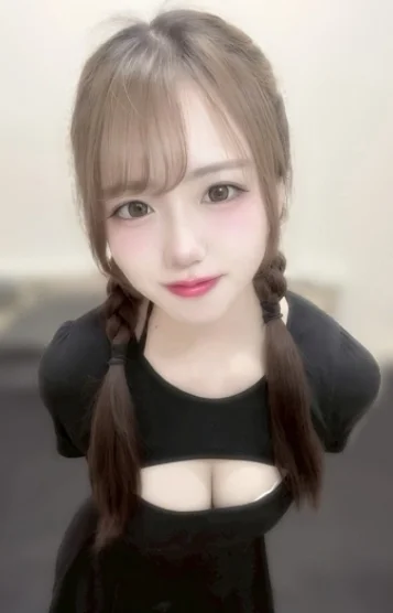 吉沢あいな