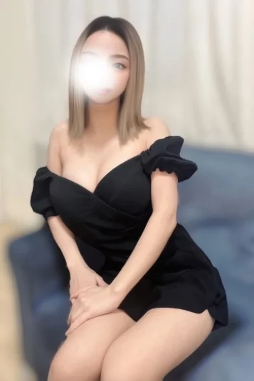 秋山せいら