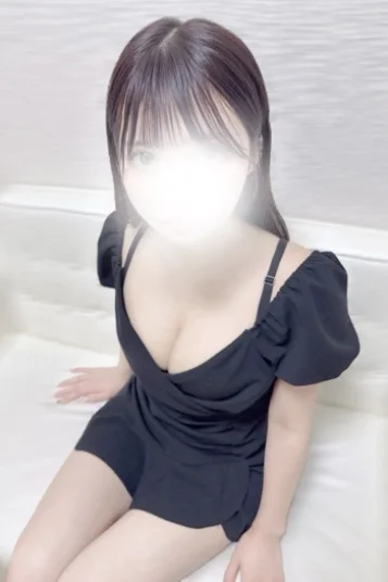 日比なぎさ
