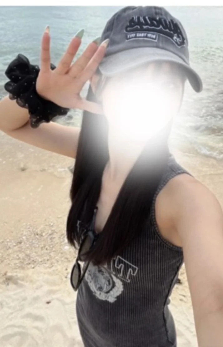 今日も出勤してます😏
