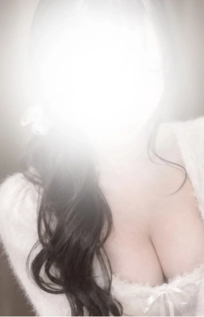 本日22時から出勤しております"(∩>ω<∩)"