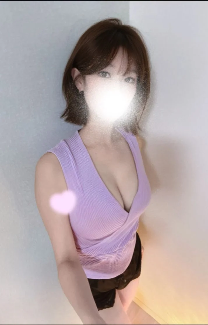 10/24 20:00-5:00 出勤です🎀