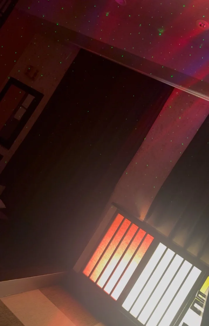 ボトル2本開けた朝………🍷