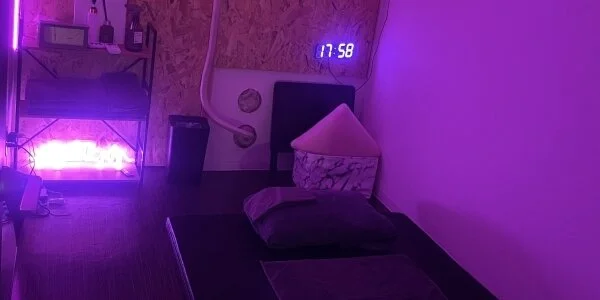relaxation salon CALMEの待機室写真