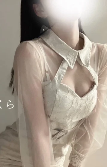 美月さくら