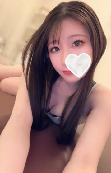 三上 ゆりな
