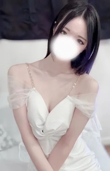 雫　かぐや