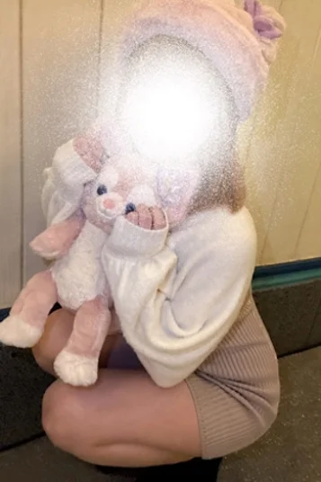 小松あやな