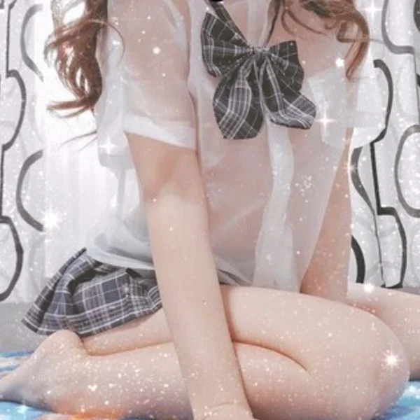 今日は12:00から出勤します🥰✨