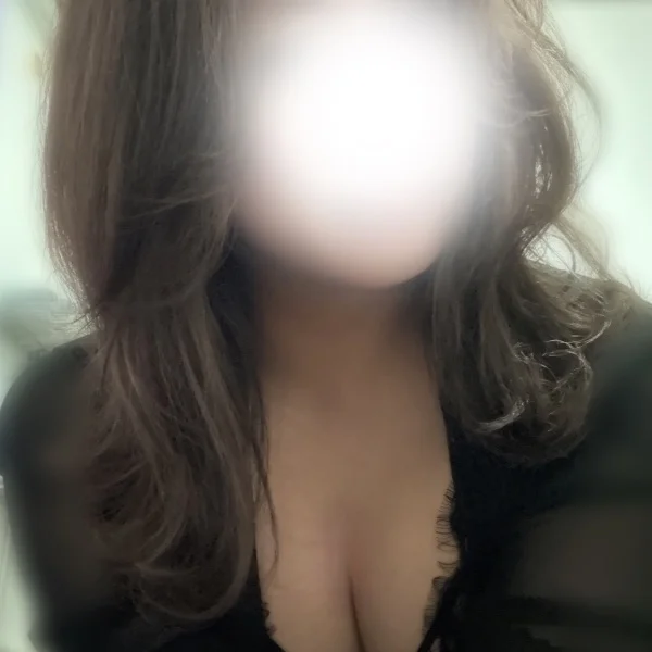 明日は12:00〜20:00伊勢崎です🫶