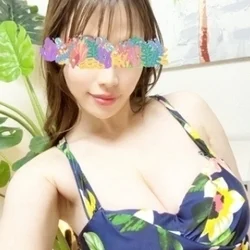 葉月 りお
