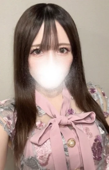 つきな