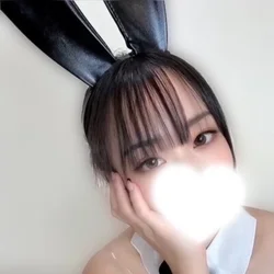 小柄で華奢、守ってあげたくなるような可...