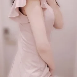 この色気、美しさ、完璧なスタイル✩ 一...