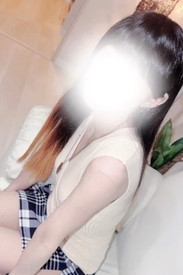 鈴谷るる