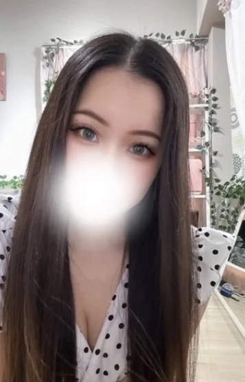 中村ゆいな