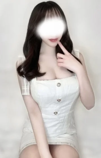 茉白ななか