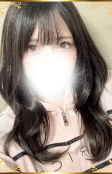 つきな