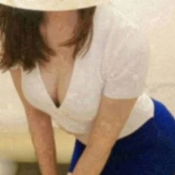 綾瀬なぎさ
