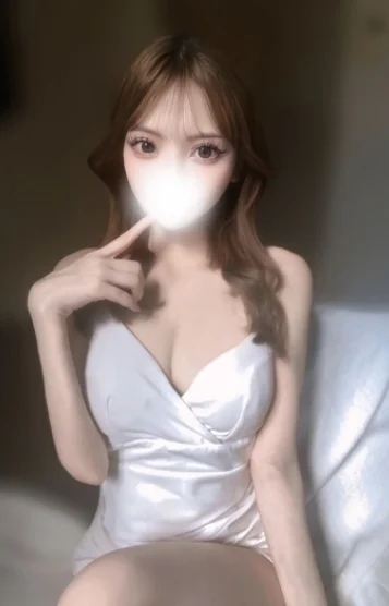 明日花かれん