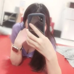 お部屋でイチャイチャしませんか？♡
