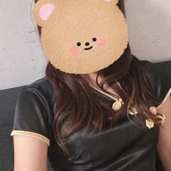 明日10時から17時出勤してます！