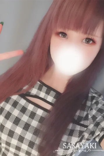 桃羽えみる