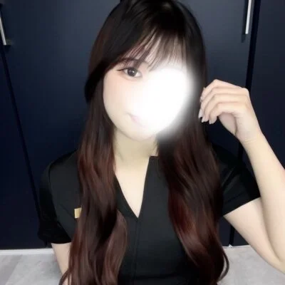 思わず抱きしめたくなるようなお人形さんのような可憐な雰囲気✨