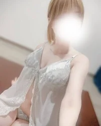 まるで一輪の花が咲くように、優雅に、そ...