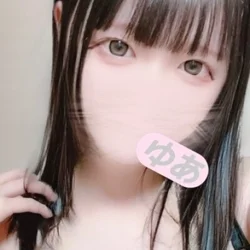 こんな暑い日はゆあちゃんと涼しいお部屋...