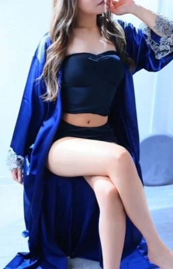 板野 友美