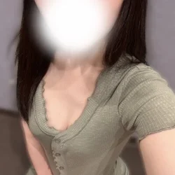 本日18:00〜Nanaセラピスト出勤...