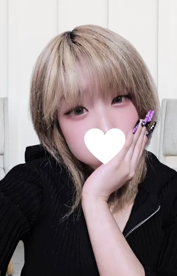 ゆりな