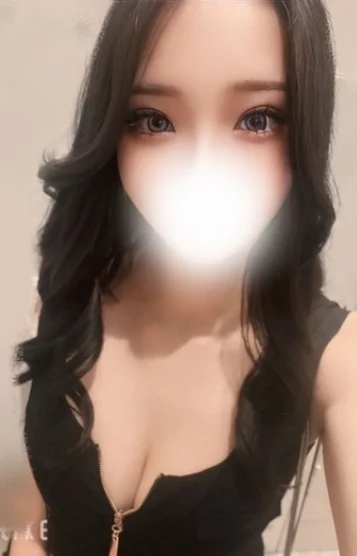 新戸あざみ
