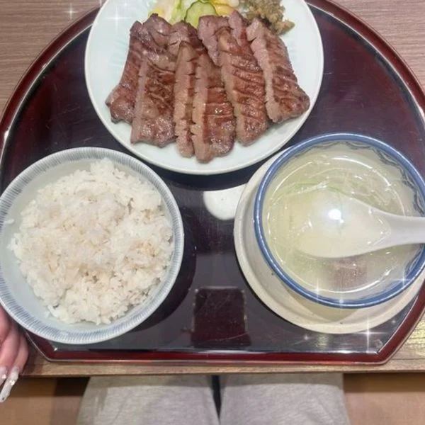 今日は夜ご飯いっぱい食べる日 🌙 .*